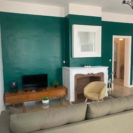 1 Spacieux Et Joli *